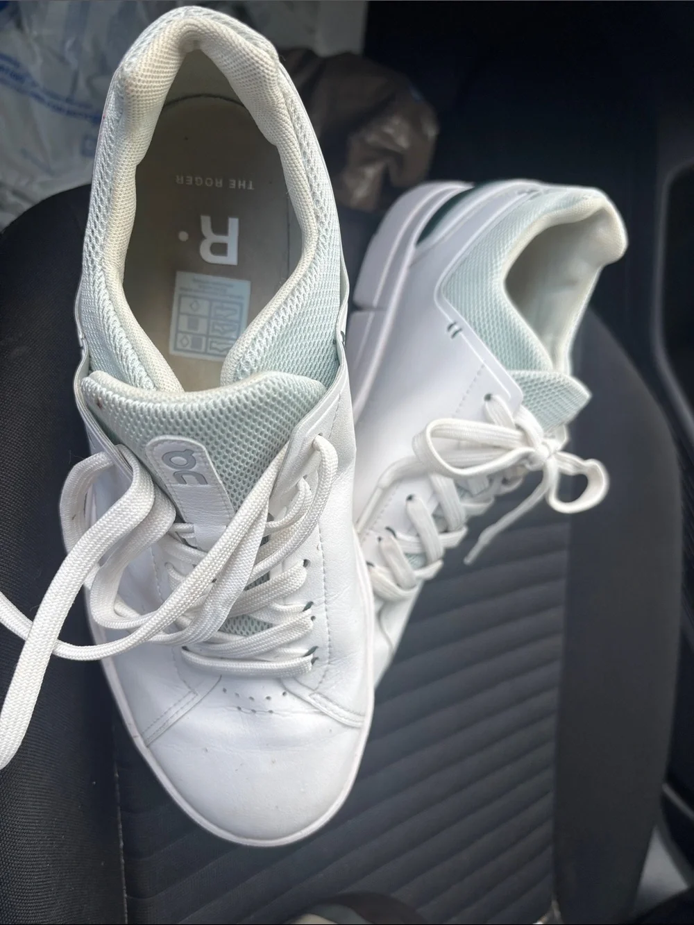 On Cloud Running Women's White Leather Low-Top Sneakers